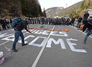 Австрия построит стену на границе с Италией Австрия строит стену на границе с Италией