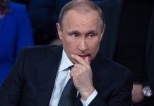 Президент России Владимир Путин провел традиционную “Прямую линию” Президент России Владимир Путин провел традиционную "Прямую линию”