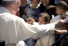 Папа Римский о поездке на Лесбос: дети хотят мира Папа Римский посетил Лесбос