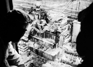 Мирный и смертельно опасный Чернобыльская АЭС, фото Игорь Костин/ АР