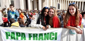 Папа Франциск благословил юных паломников Юбилей детей и подростков в Риме