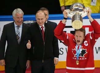Сборная Канады стала чемпионом мира по хоккею Владимир Путин вручил кубок канадской сборной