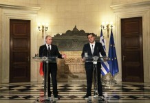 Владимир Путин совершает официальный визит в Грецию Владимир Путин встретился с Алексисом Ципрасом