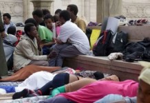 Италия обошла Грецию по числу прибывающих беженцев мигранты в Италии