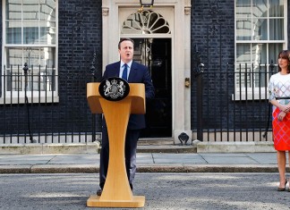 Дэвид Кэмерон объявил о решении уйти в отставку Дэвид Кэмерон объявил об уходе в отставку