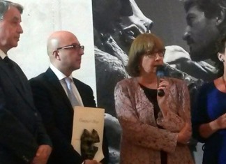 В Италии вручили премию Иосифа Бродского Лауреаты премии Наталия Иванова (в центре) и Лилия Виноградова