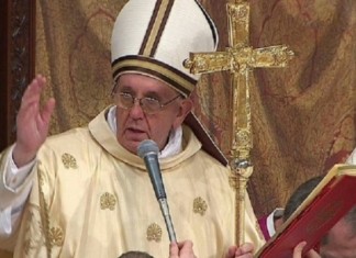 Папа Римский создал комитет для помощи пострадавшим на Донбассе Папа Римский Франциск