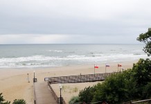 Пляж под Калининградом получил награду “Голубой флаг” Пляж в поселке Янтарный