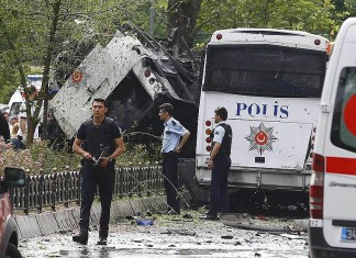 При взрыве в Стамбуле погибли 11 человек При взрыве в Стамбуле погибли 11 человек