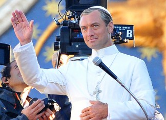 На Венецианском фестивале состоится премьера сериала о папе Римском Джуд Лоу в роли папы Римского