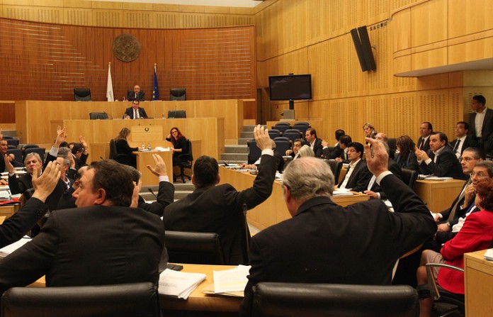 Парламент Кипра принял резолюцию о снятии антироссийских санкций