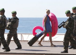 Теракты ударили по туриндустрии Европы France Truck Attack