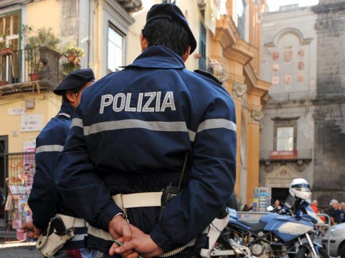 итальяские полицейские