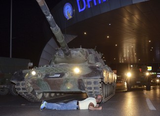 В Турции предотвращена попытка военного переворота турция