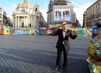 Итальянский художник Карло Риккарди представил в Риме свое новое полотно длиной более 130 метров Карло Риккарди