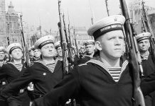 День рождения тельняшки: рубаха с морской душой тельняшка