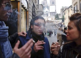 Италия занимает первое место в Европе по числу “беби-курильщиков” Курение вредит вашему здоровью