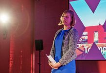 Президентом Эстонии впервые стала женщина Керсти Кальюлайд (Kersti Kaljulaid)