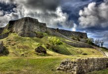 Все дороги ведут в Рим: уникальные находки в Англии и Японии замок в японии