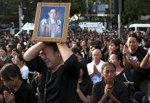 Игра престолов по-бангкокски король таиланда