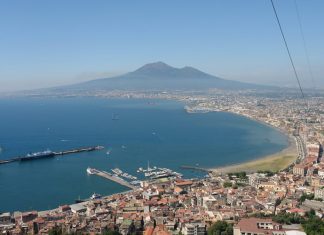 В Неаполитанском заливе обнаружили ранее неизвестные вулканы неаполитанский залив