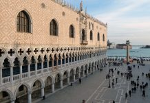 Власти Венеции собираются ввести лимит на туристов венеция