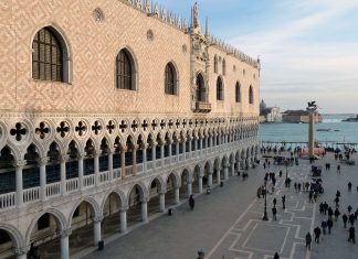 Власти Венеции собираются ввести лимит на туристов венеция