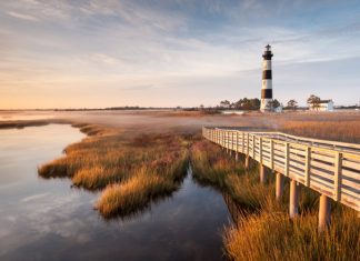 Достопримечательности, которые страдают от изменения климата маяк