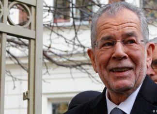 На президентских выборах в Австрии лидирует Ван дер Беллен Александр Ван дер Беллен
