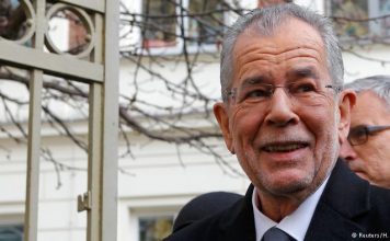 На президентских выборах в Австрии лидирует Ван дер Беллен Александр Ван дер Беллен