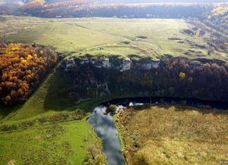 Названы семь самых необычных охраняемых территорий в России заповедник