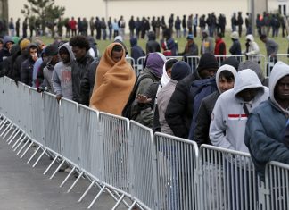 Беларусь получит от ЕС €7 млн на строительство центров для мигрантов беженцы