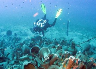 Археологи нашли на дне Средиземного моря корабль времен Древнего Рима корабль