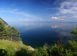 Названы 10 регионов мечты россиян Байкал