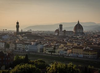 Флорентийский собор борется с вандалами с помощью “цифрового граффити” флоренция