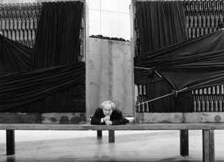 В Риме скончался художник Кунеллис