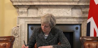 Лондон начал двухлетний путь к выходу из ЕС Тереза Мэй