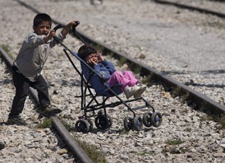 Италия защитит права несовершеннолетних мигрантов дети мигранты