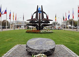 Альянс несогласных: к чему привело поспешное расширение НАТО на восток нато