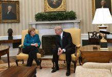 Встреча Трампа и Меркель: обошлись без рукопожатия трамп и меркель