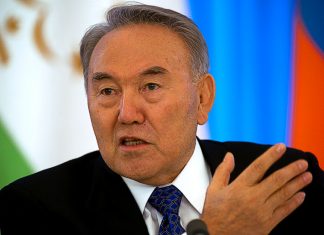 Назарбаев распорядился перевести казахский алфавит на латиницу назарбаев