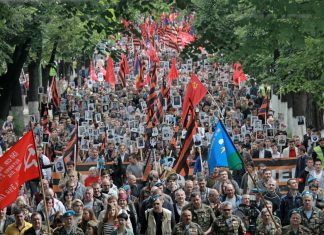 Президент Молдавии заявил, что не позволит заменить День Победы