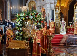 Мощи святителя Николая Чудотворца доставлены в Москву