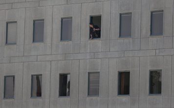 Число жертв стрельбы в иранском парламенте достигло семи человек