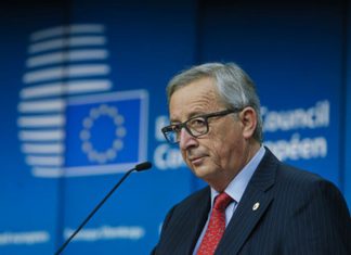 Юнкер: саммит ЕС не достиг прогресса в урегулировании миграционного кризиса