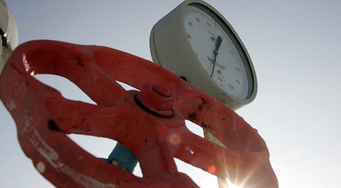 Европарламент одобрил постепенный запрет импорта газа из РФ