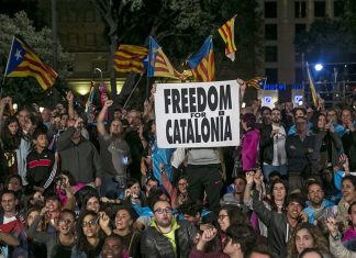 Власти Каталонии: отделение от Испании поддержали 90% проголосовавших