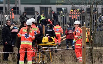 В Италии с рельсов сошел пассажирский поезд, есть погибшие