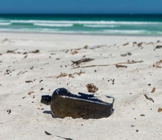 В Австралии обнаружено старейшее послание в бутылке