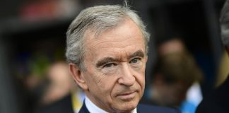 Президент Louis Vuitton Moet Hennessy стал самым богатым человеком Европы